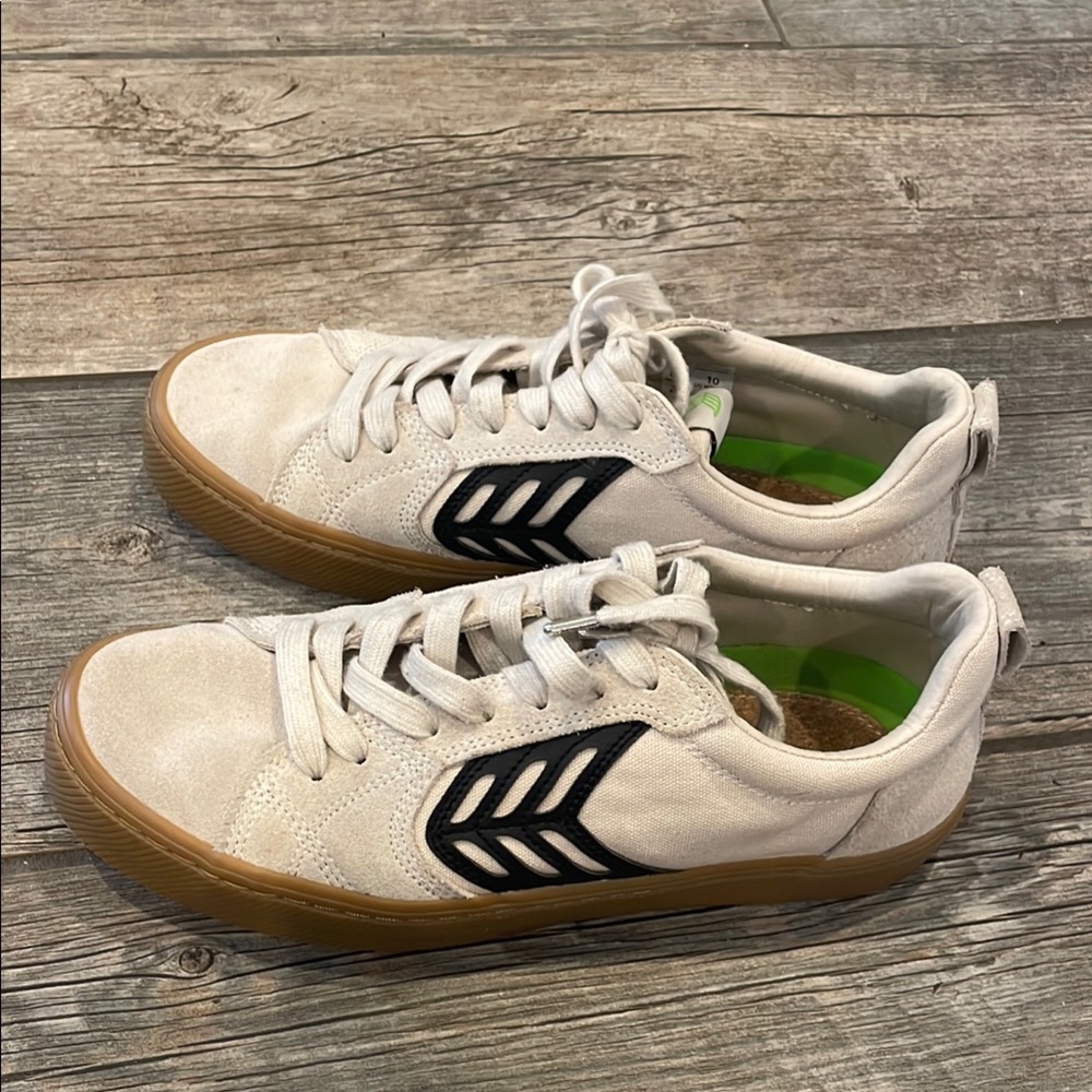 Men's cariuma suede and canvas sneaker